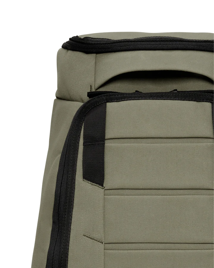 D_b_ - Hugger Backpack
