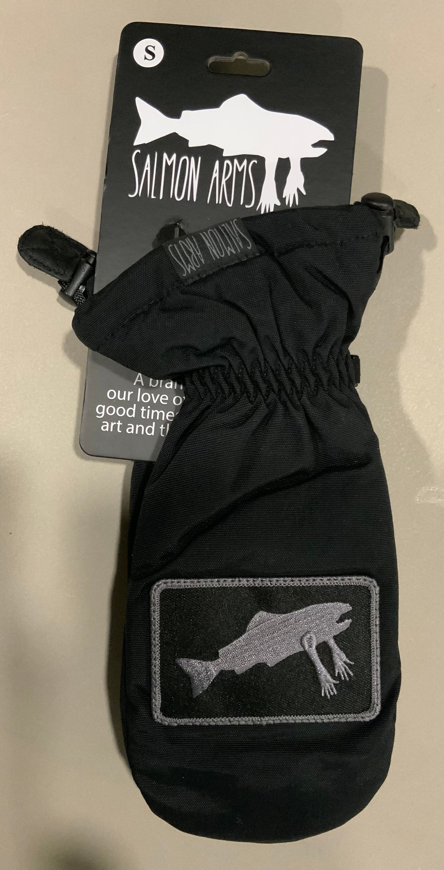 Salmon Arms - Classic Mitt