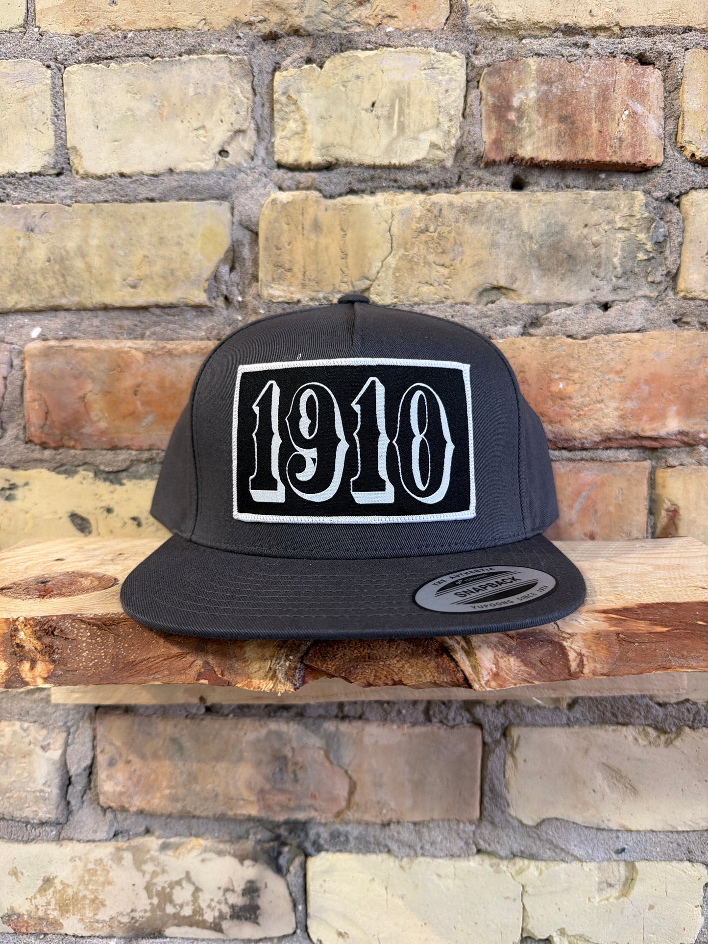 1910-Original font hat