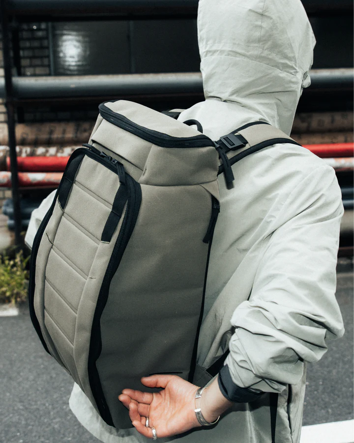 D_b_ - Hugger Backpack