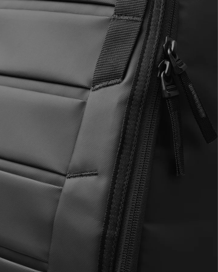 D_b_ - Hugger Backpack