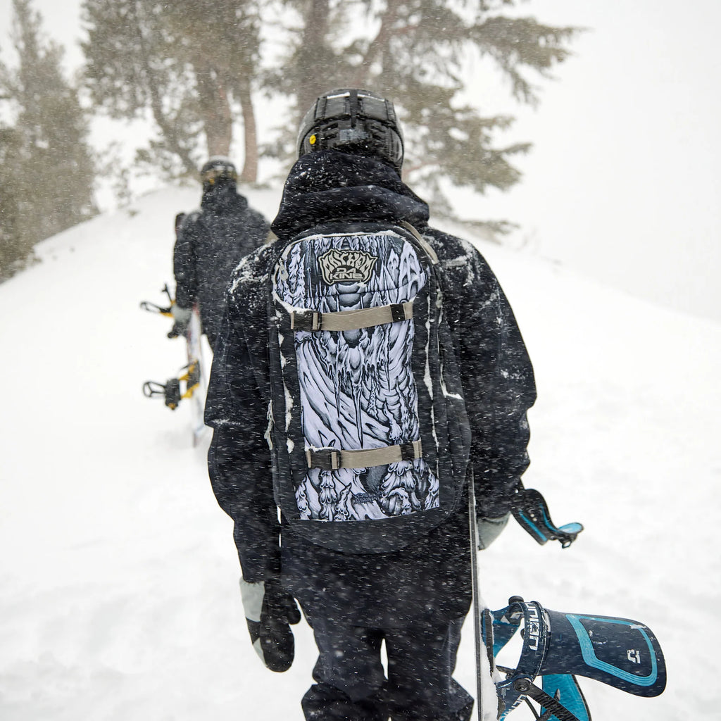Dakine - Mission Backpack 25L x Mayhem Griffin