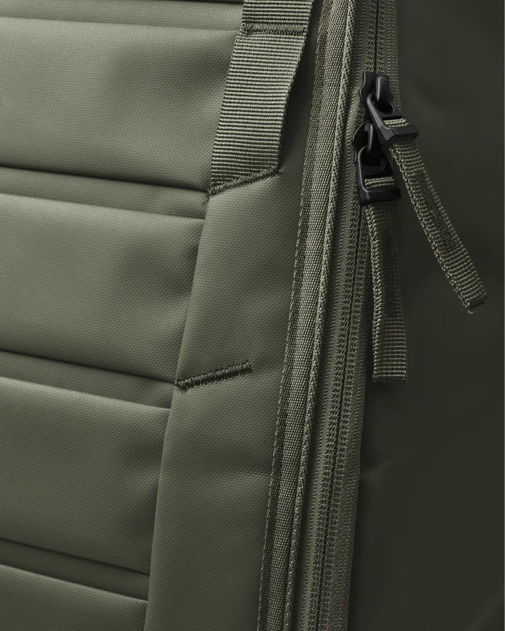 D_b_ - Hugger Backpack