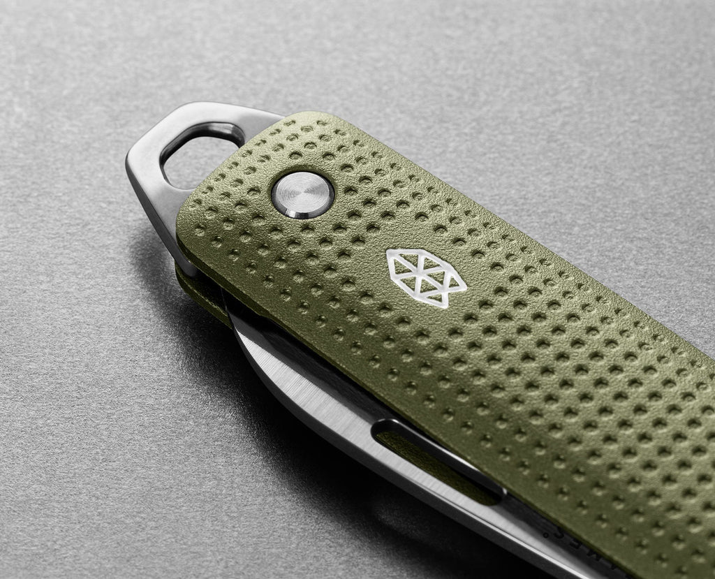 The James Brand - The Elko - Minimal form, with maximum utility