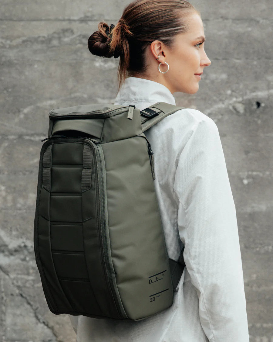 D_b_ - Hugger Backpack